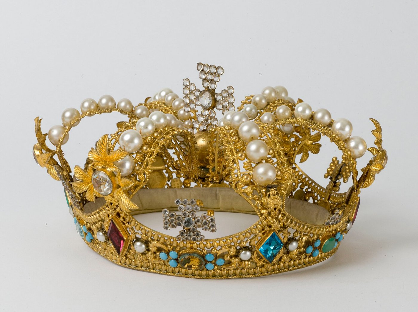A golden crown set with pearls